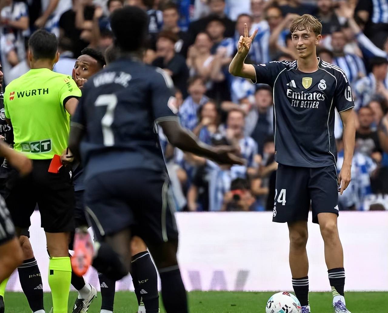 马德里竞技发布备战花絮,国际比赛日完成体检,西甲任务艰巨,年轻球员得到机会的简单介绍 马德里竞技发布备战花絮,国际比赛日完成体检,西甲任务艰巨,年轻球员得到机会的简单介绍