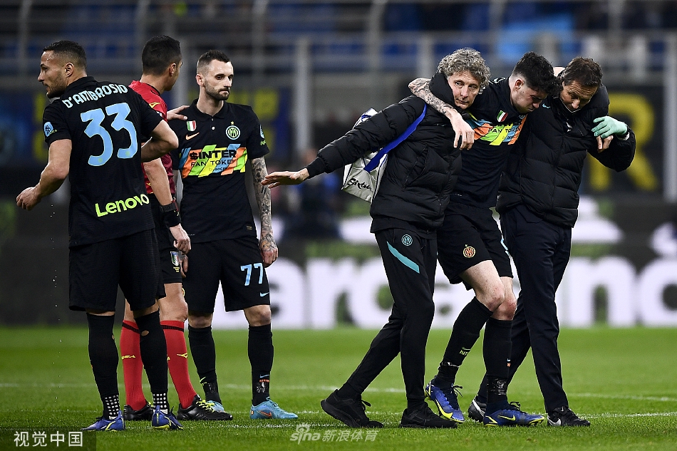 九游-包含赛前罗马备战意大利杯；更衣室发声细节曝光；质疑声仍在；更衣室氛围转暖的词条